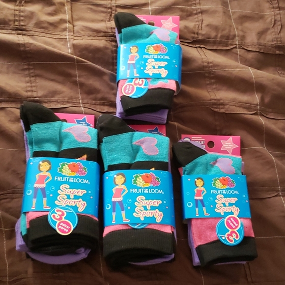 12 pairs fruit of the loom socks - Picture 1 of 1